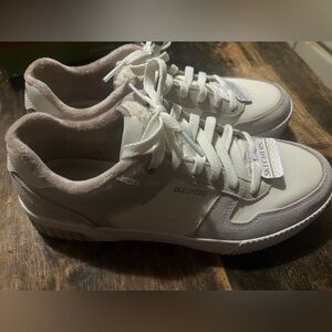 Skechers Women's‎ Size 9  Jade Sneakers In Natural New In Box